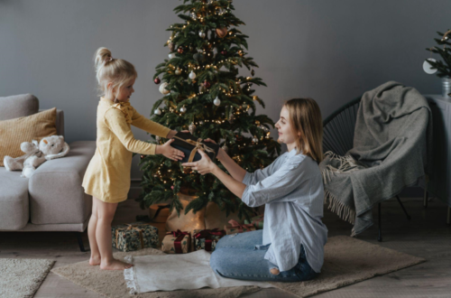 Choosing the Best Type of Artificial Christmas Tree for Family Bonding